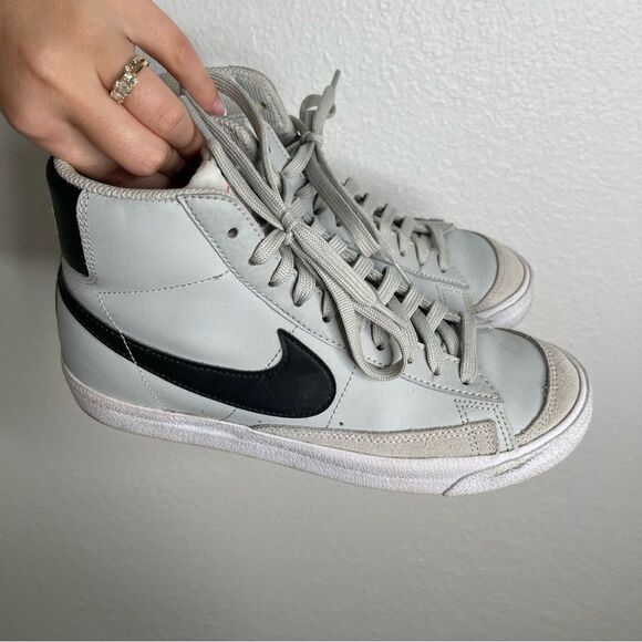 Nike Blazer High Top Sneakers Size 7 Youth or 8 Womens - Picture 4 of 6